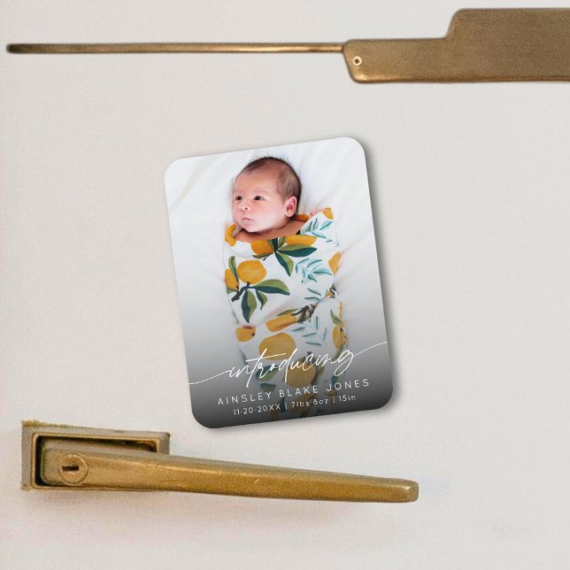 Modern Introduktion Nyfödd Foto Elegant Skrift Magnet (Skapare uppladdad)