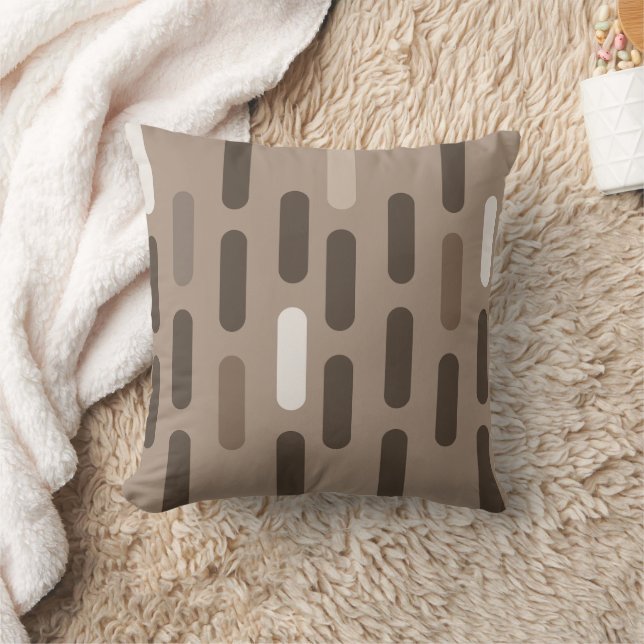 Modern, jordisk brun kapsel Geometrisk i mitten av Kudde (Filt)