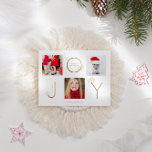Modern Joy Photo Collage Helgdag Postcard Vykort<br><div class="desc">Vår "moderna glädjesamling" har ett modernt slimmat skript med "glädje" med stencil i underbart klassiskt färg, vitt, djupt rött och guld tillsammans med sans serif-teckensnitt för all annan helgdag. Minimalism när det gäller layout och att skriva med underbart klassiskt färg har bäst från båda världar. Ge-kontakt med varje helgdag-kort med...</div>