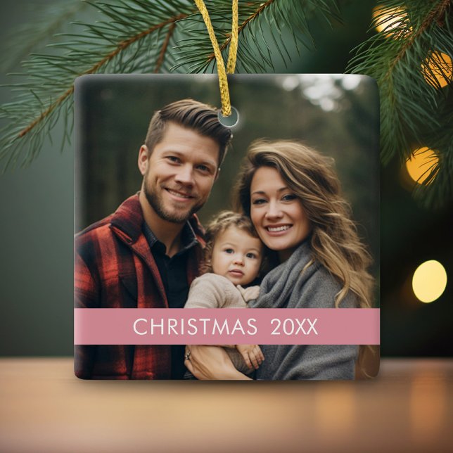 Modern jul - Fotoår och Rosa Rand Julgransprydnad Keramik (Personalized Photo Ornament - Christmas Keepsake)