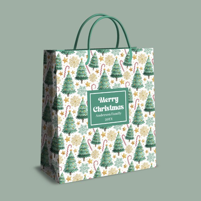 Modern julgran presentpåse med anpassad namnlabel (Earthy colors Christmas gift bag,
watercolor christmas trees candy canes,
simple classic warmish chr)