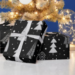 Modern Julgranar Black Grått Mönster Presentpapper<br><div class="desc">Den moderna julklappens julhelg-påfyllning med ett mönster av modernt, abstrakt Julgranar och träd på vintern snö i svart och silver grått färg. ASSISTANS: Om du vill ha hjälp med designändringar eller anpassning, överföra designen till en annan produkt eller om du vill samordna objekt kontaktar du designern INNAN ORE ORDERING via...</div>