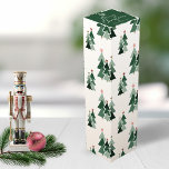 Modern Julgranar Presentask För Vinflaska<br><div class="desc">Den nutida,  nutida och rustiska Presentask för Vinflaska vid julen med vackra små skogar av rustiskt Julgranar i skuggor av grönt,  sage grönt och helgdag. Kontakta oss på cedarandstring@gmail.com om du behöver hjälp med designen eller matchande produkter.</div>