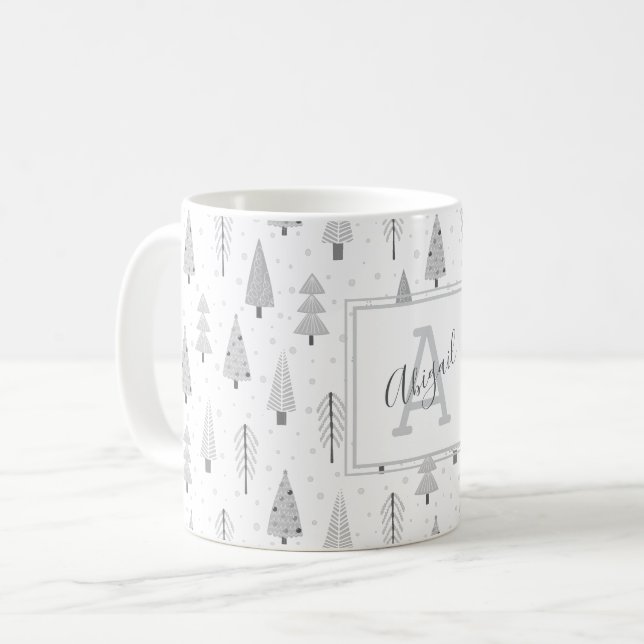 Modern julskog Träd Silver Grått Monogram Kaffemugg (Framsida vänster)