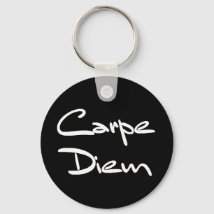 Modern kall text för CARPE DIEM Nyckelring