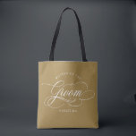 Modern kalligrafi guld Mor i Groom Tygkasse<br><div class="desc">En tidlöshet och elegant mor i rummets gåva till väskan med förfinat kalligrafiskt skript på klassisk bakgrund,  perfekt för ett formellt och sofistikerat bröllop firande. Kontakta mig gärna om du vill ha anpassade eller ytterligare produkter med den här designen.</div>