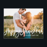 Modern kalligrafi Lycklig Hanukkah Photo Helg Vykort<br><div class="desc">Lycklig Hanukkah! Skicka Hanukkah önskemål till familj och vänner med anpassadet Hanukkah-vykort. Den har modern kalligrafi. Anpassa genom att lägga till namn och ett foto. Detta vykort för kalligrafi Lycklig Hanukkah finns i andra kartonger.</div>