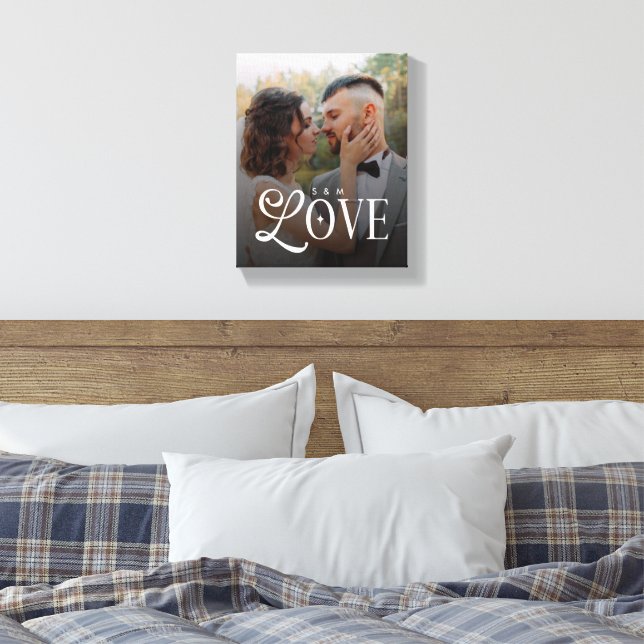 Modern Kärlek Anpassade Bröllopsfoto Par Monogram Canvastryck (Insitu (sovrum))