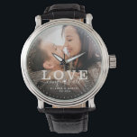 Modern Kärlek erövrar alla Bröllop-fotoskript Armbandsur<br><div class="desc">Modern chic fotoklocka med handskript och modern typografi med texten: Kärlek erövrar allt "vid sidan av dina egna namn och bröllop-datum. Anpassa med ditt favoritfoto och din favoritinformation. Underbar gåva till nyfödda eller Valentindagen!</div>