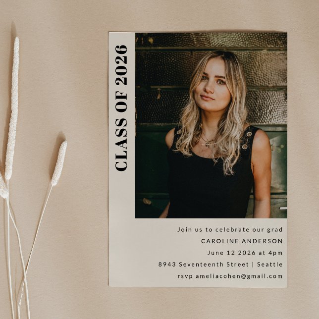 Modern klass 2023 Cream Photo Studentfest Inbjudningar (Skapare uppladdad)