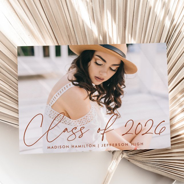 Modern klass för 2025 Terracotta-skriptfoto Meddelande (Skapare uppladdad)