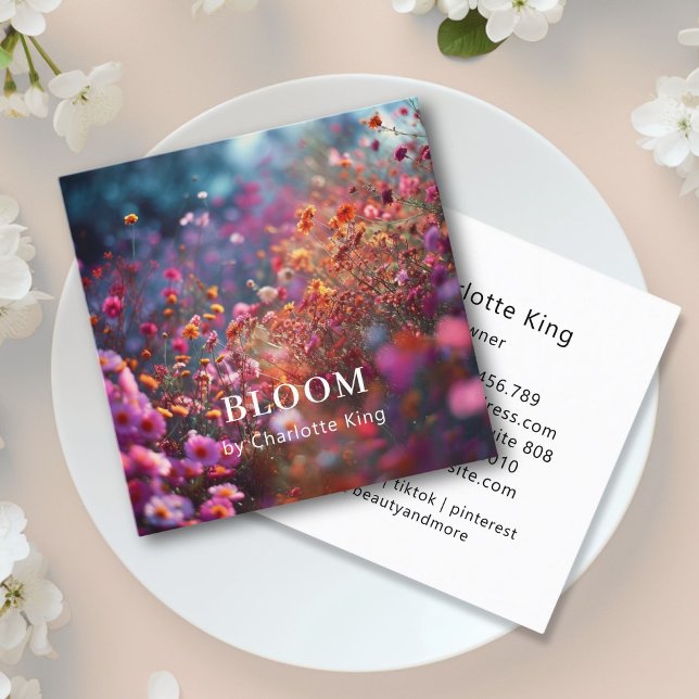Modern kvadrat - konstnärligt bloom fyrkantigt visitkort (Modern Square – Artistic Bloom  -Flower Photo - Square Business Card)