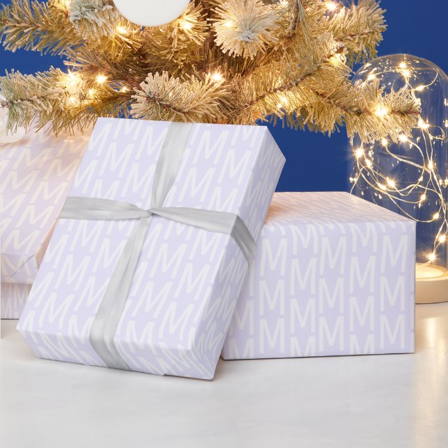 Modern lätt lavender lilax-anpassningsbar monogram presentpapper (Helgdagar)
