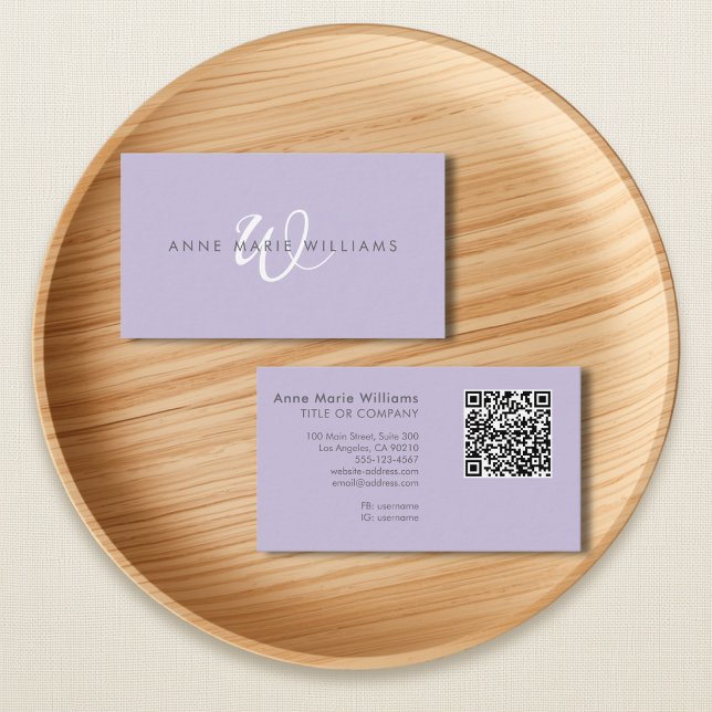 Modern Lavendel Vit Skript Monogram QR-kod Visitkort (Skapare uppladdad)