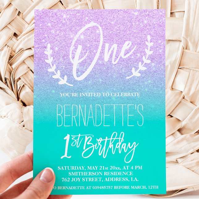 Modern lavender glitter typografi första födelseda inbjudningar (Skapare uppladdad)