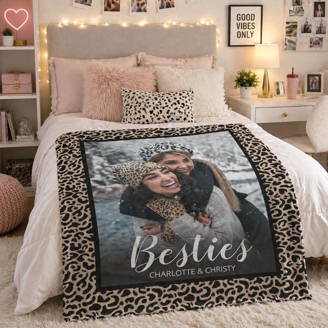 Modern Lejontryck Foto för Bästa Vänner Fleecefilt (A chic best friend leaopard pattern photo blanket. Personalize it for your BFF.)