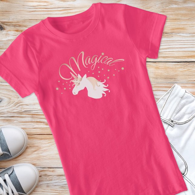 Modern Light Ro Rosa White Magic Unicorn T Shirt (Skapare uppladdad)