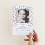 Modern Lila   Bat mitzvah fotoinbjudningar Inbjudningar<br><div class="desc">Bat mitzvah inbjudningar från söt livets träd som kan anpassas till onlinen med eget foto och egen text. Löv och David-stjärnan i modern lila och teal har snabb vattenfärg. Unika inbjudningar till en elegant Bat mitzvah party.</div>