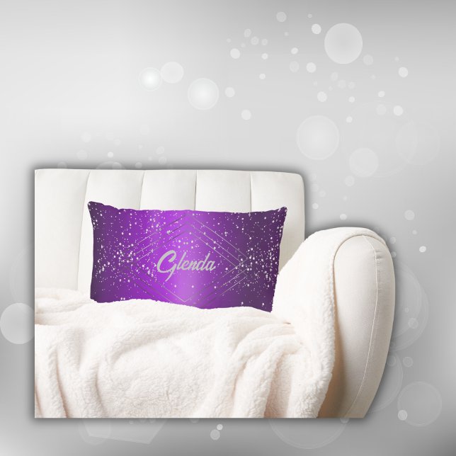 Modern Lila Brushed Metall med Silver Monogram | Lumbarkudde (Skapare uppladdad)
