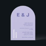 Modern Lila Lavender bröllopsinbjudan Inbjudningar<br><div class="desc">På framsidan av det här trendiget finns det ett modernt bröllopskort med lavender lila och vit text på en lätt lila bakgrund. Kortets baksida har enkel lila av långivare. Ett fint bröllopsinbjudningskort som är enkelt att anpassa onlinen innan du beställer.</div>
