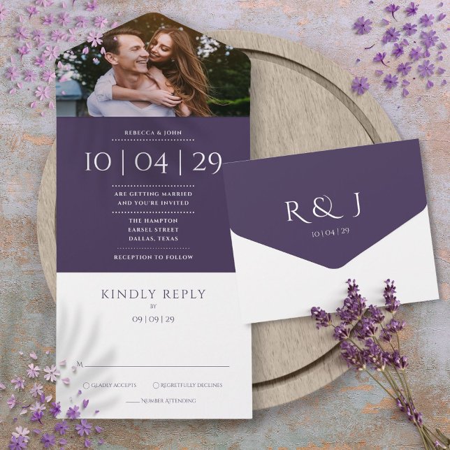 Modern Lila Monogram Bröllopsdatum Foto (Modern Purple Monogram Photo Wedding Date All In One Invitation)