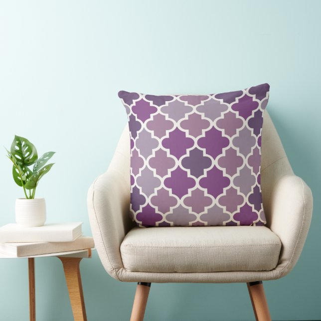 Modern Lila Moroccan Quatrefoil Tile Mönster Kudde (Stol)