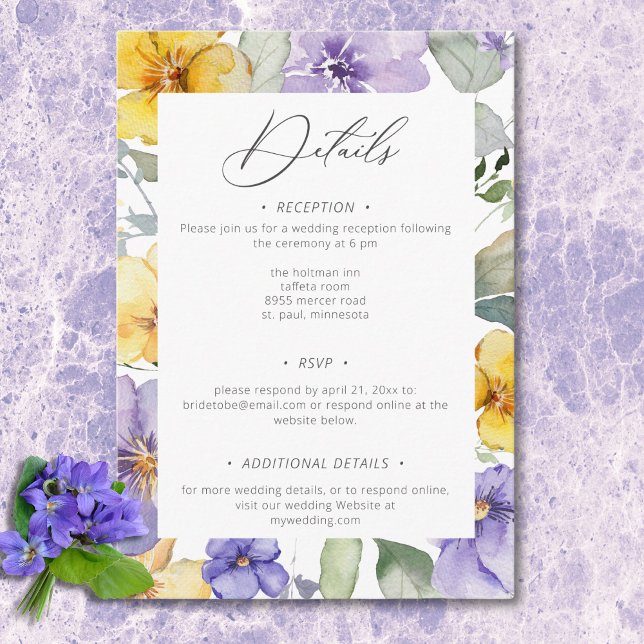 Modern Lila och Gult bryter mot Blommigten Bröllop Tilläggskort (Modern Purple & Yellow Violets Floral Wedding Enclosure Card)