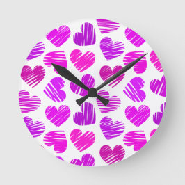 Modern Lila och Rosa Doodled Hearts Valentine Rund Klocka