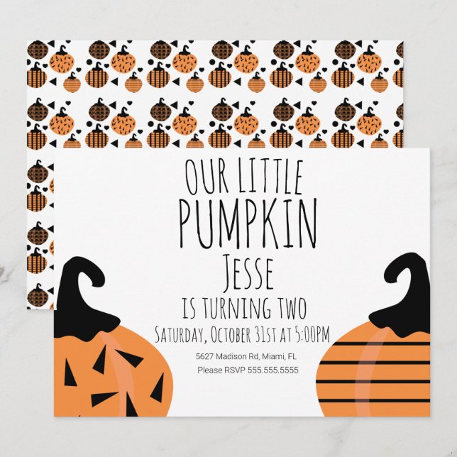 Modern liten Halloween-pumpa födelsedag Inbjudningar (Fram/baksida)