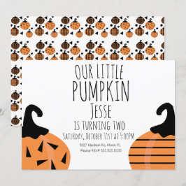 Modern liten Halloween-pumpa födelsedag Inbjudningar