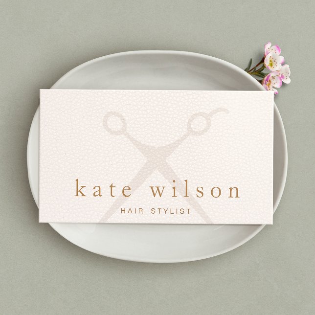 Modern Ljus rosa Hair Stylist Salon Scissors Visitkort (Skapare uppladdad)