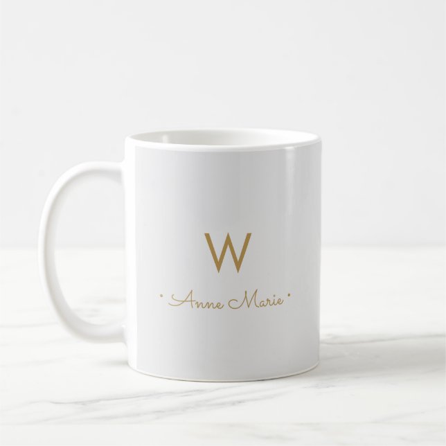 Modern ljusgrå guldskriftmonogram kaffemugg (Vänster)