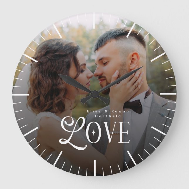 Modern Love Custom Wedding Photo Couples Monogram Stor Klocka (Framsida)