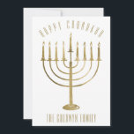 Modern Lycklig Chanukah Menorah-Helgdag-fotokort Julkort<br><div class="desc">helgdag i Chanukah-säsongen med ett unikt personlig-platta bildkort. Den här festliga designen har en guld-menorah på kortets framsida. Ovanstående står "Lycklig Chanukah" och en familj namn under vilken personlig kan vara. Kortets baksida innehåller ett familjefoto som du kan byta till ett eget för en typ av design som din familj...</div>