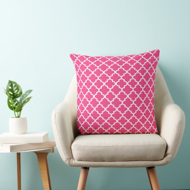 Modern Magenta Rosa Moroccan Quatrefoil Mönster Kudde (Stol)