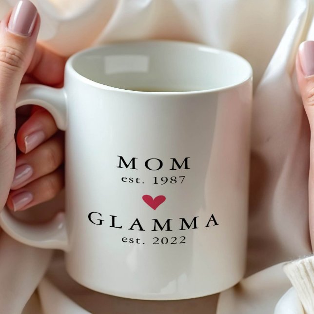Modern Mamma | Glamma År Est. Kaffe Mugg (Skapare uppladdad)