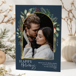 Modern marin grönska guld båge foto julkort<br><div class="desc">Denna design har en modern grönska valv med en delikat glitter guld ram & guld penseldrag med ett vertikalt foto. För att göra avancerade ändringar,  välj alternativet 'Klicka för att anpassa ytterligare' under avsnittet ' Anpassa denna mall'. Här kan du redigera/ lägga till textrutor,  färg och teckensnitt.</div>