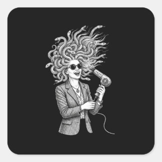 Modern Medusa som använder hårtork Funny Mythology Fyrkantigt Klistermärke
