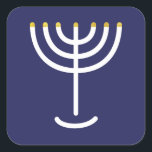 Modern Menorah White Navy Guld Graphic Fyrkantigt Klistermärke<br><div class="desc">Hebrew Menorah Sticker. Vit,  Guld. Överförbart och anpassade.</div>