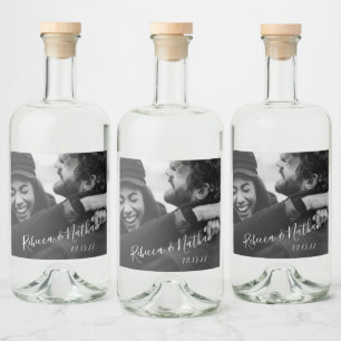 Modern minimal Anpassningsbar av skript, foto Bröl Spritflaskor Etikett