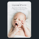 Modern Minimal Baby Photo Tack Gift Keepsaky Magnet<br><div class="desc">Välkomna och er nyfödda baby ankomst med alla ge en unik och handtagen keepsakpresentgåva! Detta är mycket lätt att göra. Ladda upp fotot och ändra exempeltexten så att den blir din. Det här är ett minne som du gav kärlek till . :</div>