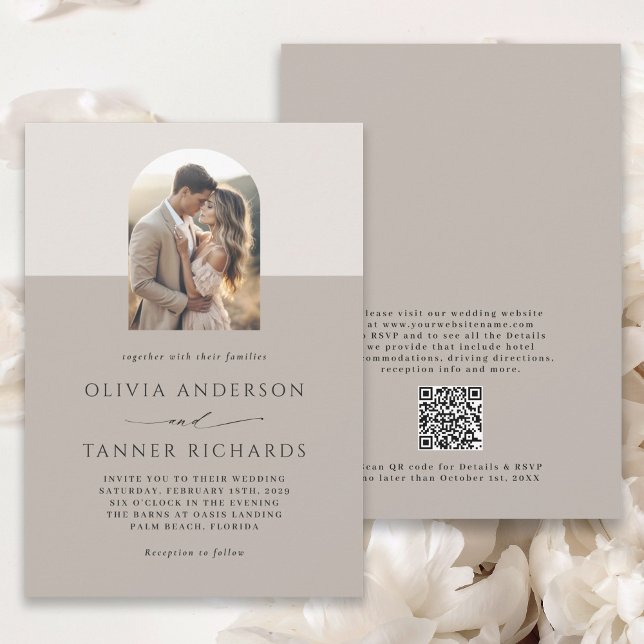 Modern Minimal Elegant Photo Arch QR-kod Bröllop Inbjudningar (Available in both printed and instant download digital formats.)