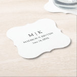 Modern minimal enkel Monogram Bröllop Underlägg Papper<br><div class="desc">Modern minimalistisk men ändå Elegant Ett par Monogram Initialer,  Namn och Datum Bröllop Pappra Underlägg - Svartvit</div>