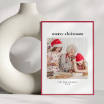 Modern minimal, enkel, röd, Gräns-julfoto Julkort<br><div class="desc">Skicka festive hälsning i stil med detta moderna, minimala helgdag-kort för röd i gräns. Med en ren och enkel utformning framhäver det här personligen ditt favoritfoto och skapar perfekt för att dela helgdag. Det här kortet passar perfekt för dem som söker efter minimalistiska julkort, helgdagskort för anpassningsbar av foto eller...</div>