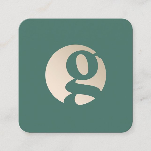 Modern minimal guld-grönt-monogram fyrkantigt visitkort (Framsida)