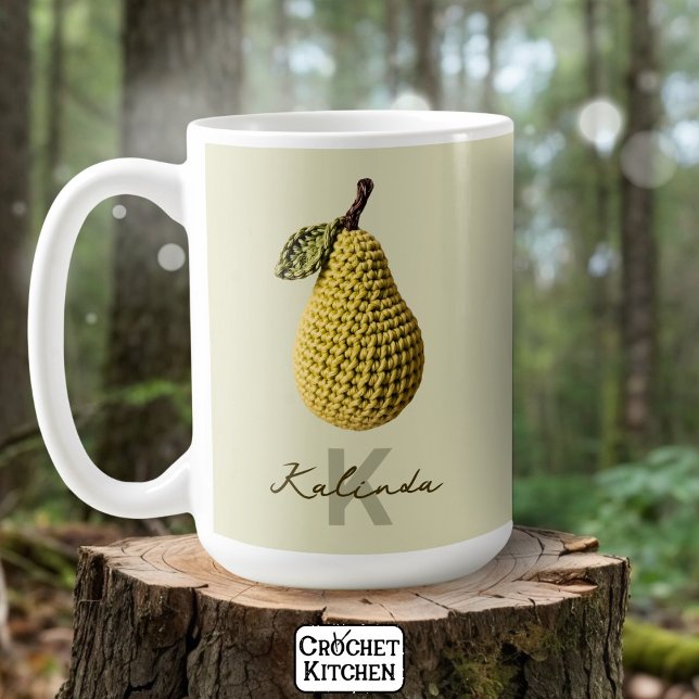Modern minimal Gult Crochet Pear Monogram Namn Kaffemugg (Skapare uppladdad)