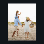 Modern minimal Helgdag för fotostrand - julkort Helg Vykort<br><div class="desc">snyggt-christmas-kortdesign med trendig blandning av fet stil och skript,  utrymme för ditt valda foto på framsidan med strand- och havsgrafik på baksidan</div>