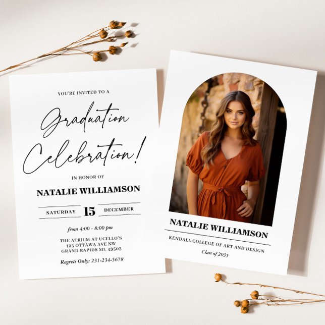 Modern minimal inbjudan till Studenten med foto (Modern Minimalist Graduation Invitation with Photo
)