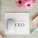 Modern Minimal Millionaire CEO | ROSA OCH SVART Musmatta<br><div class="desc">Introduktion till "Modern Minimal Millionaire CEO | Rosa och svart" samling! Höj stil och gör ett kraftfullt påstående med vår exklusiv som har den fängslande utformningen av texten "Millionaire CEO" i en slank kombination av rosa och svart.</div>