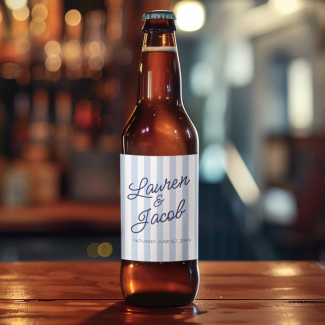 Modern Minimal Minimalist Blue Stripes Wedding Ölflaska Etikett (Skapare uppladdad)